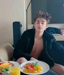 Publius Boys Cooking Eating Drinking 4 Twinks Porn 609137a2b8f11.jpg