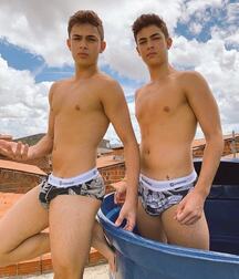Publius Beach Boys 24 Twink Tube  6099091a49d48.jpg