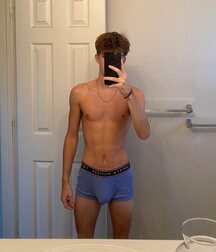 Publius Boys Selfies 27 Mirror Twinks 609bcc2b500b9.jpg