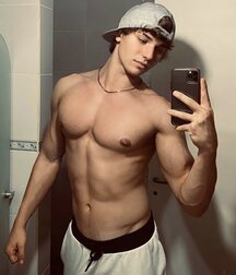 Publius Boys Selfies 27 Mirror Twinks