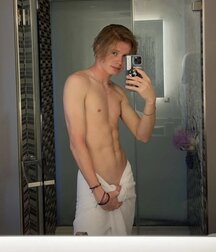 Publius Boys Selfies 27 Mirror Twinks 609bcc51812e2.jpg