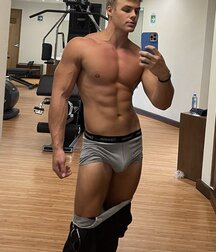Publius Boys Selfies 27 Mirror Twinks 609bcc687c448.jpg