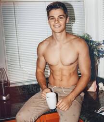 Publius Boys Cooking Eating Drinking 7 Gay Tube 60a41b6f30d8e.jpg