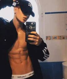 Publius Boys Selfies 35 Gay Tube 60a528bb76306.jpg