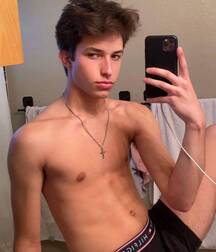 Publius Boys Selfies 36 Gay Tube Nice 60a721cfb6d15.jpg