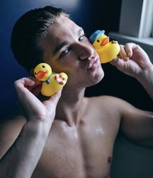 Publius Wet Boys 15 Shower Gay Tube  60a952c838476.jpg