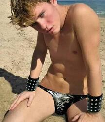 Publius Beach Boys 28 Gay Tube  60a99a951330a.jpg