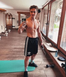 Publius Boys Selfies 38 Twink Gay Tube 60aa80070e3d2.jpg