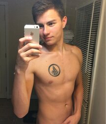 Publius Boys Selfies 38 Twink Gay Tube 60aa806343173.jpg