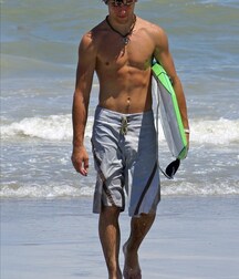 Publius Beach Boys 29 Twink Beach Gay Tube 60aacbf5e7ad8.jpg