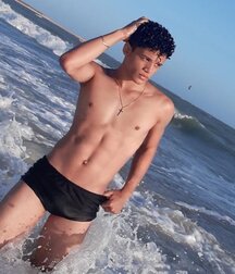 Publius Beach Boys 30 Major Gay Tube  60b3ea0638141.jpg