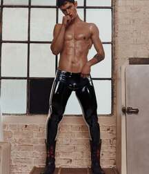 Publius Leather Boys 40 Gay Tube Bad 60b4f6177408e.jpg