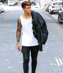 Publius Leather Boys 40 Gay Tube Bad 60b4f62a6fb9a.jpg