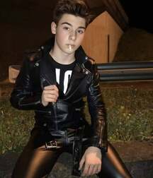 Publius Leather Boys 40 Gay Tube Bad 60b4f637ce962.jpg
