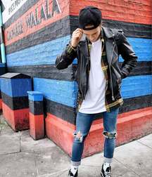 Publius Leather Boys 40 Gay Tube Bad 60b4f662994ec.jpg