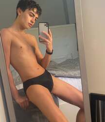 Publius Boys Selfies 40 Twink Tube 60b6e93cc4cb6.jpg