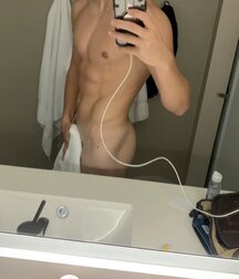 Publius Boys Selfies 40 Twink Tube 60b6e942dcd48.jpg