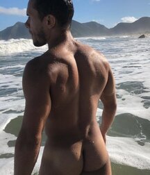 Publius Beach Boys 31 Gay Tube 60b7941a2c6ba.jpg
