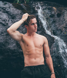 Publius Beach Boys 32 Twinks Gay Tube 60beb76e553a7.jpg