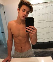 Publius Boys Selfies 42 Gay Tube 60c6c3a3a9fbb.jpg