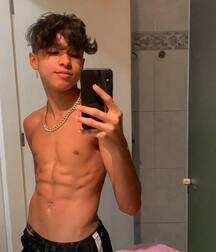 Publius Boys Selfies 42 Gay Tube 60c6c3ef471b4.jpg