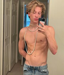 Publius Boys Selfies 52 60fe0e9a8a65b.jpg