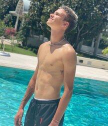 Publius Pool Boys 19 Twink Tube Shirtless 6137d76e0945a.jpg