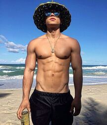Publius Beach Boys 41 Gay Twink Tube 614d27bddc1e0.jpg