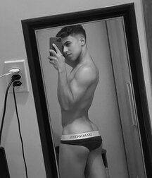 Pubkius Boys Selfies 74 Twink Selfie Porn Phone 616573e6ae9c6.jpg