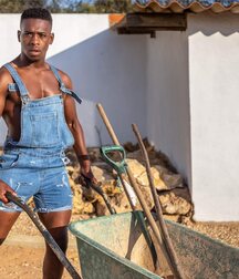 Publius Model Andile Nkomo a.k.a. Terry Davis 616b510d0a4a9.jpg