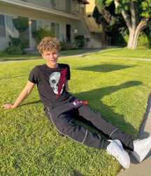 Publius Boys In Sneakers 12 Twink Tube Cute 6173e7ae89dd3.jpg