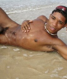 Publius Beach Boys 44 Nude At The Beach 61a6a2fa2add0.jpg