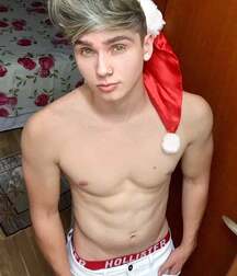 Publius Christmas Time 2021 Gay Porn Guys 61c87e34cf347.jpg