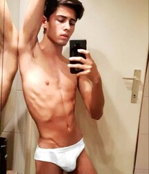 Publius Boys Selfies 72 Mirror Gay  61de1ad04bd9d.jpg