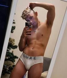 Publius Boys Selfies 72 Mirror Gay  61de1af54ccbb.jpg