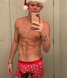 Publius Boys Selfies 72 Mirror Gay  61de1b09ad4d5.jpg