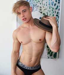 Publius Model Alam Wernik 8 Gay Porn Kiss 61edaa35949f4.jpg
