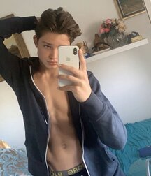 Publius Aussie Teen Model & Actor Alex Ruygork 61f6bfd7788c5.jpg