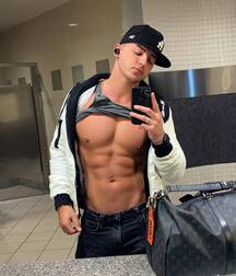 Publius Tattooed Boys Selfies 1 Gay Porn 624e2e242e634.jpg