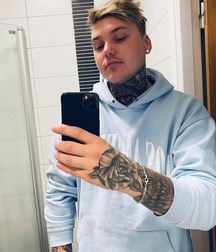Publius Tattooed Boys Selfies 1 Gay Porn 624e2e391e951.jpg