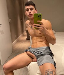 Publius Tattooed Boys Selfies 1 Gay Porn 624e2e7ecf1f7.jpg