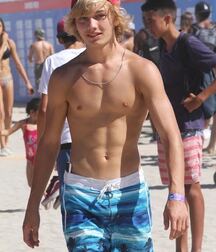 Publius Beach Boys 50 Outdoors Sunshine Twink Tube 62726cc70ea69.jpg