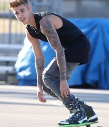 Publius Boys On Skateboards 6 Twink Tube Summer 62bfa878d7d84.jpg