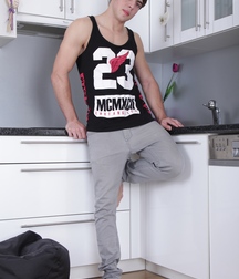 Alex Twink Tube Solo Porn 612c7be523423.jpg