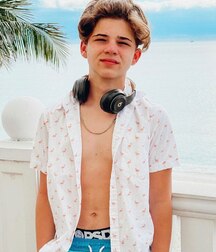 Hot Boys - No Dicks Gay Tube 6072c29303e59.jpg