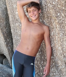 Happy Smiling Boys Twink Tube 6155fb351ccaf.jpg