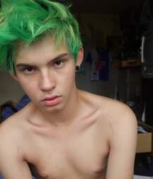 Random boys hard cocks boys gay porn selfies 62d91253c084c.jpg