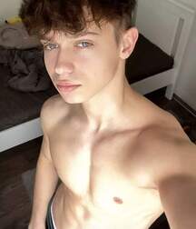 Random boys hard cocks boys gay porn selfies 62d9127aa9a98.jpg