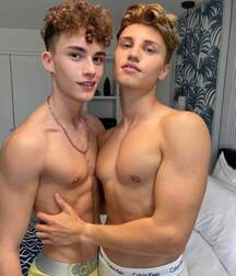 Random boys hard cocks boys gay porn selfies 62d912ab6e293.jpg