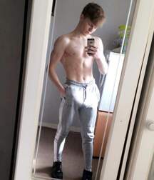 Random boys hard cocks boys gay porn selfies 62d912cc4e0dd.jpg